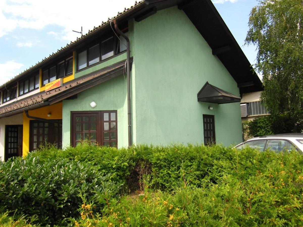 Apartments Trzin-Mlake W Free Parking 外观 照片
